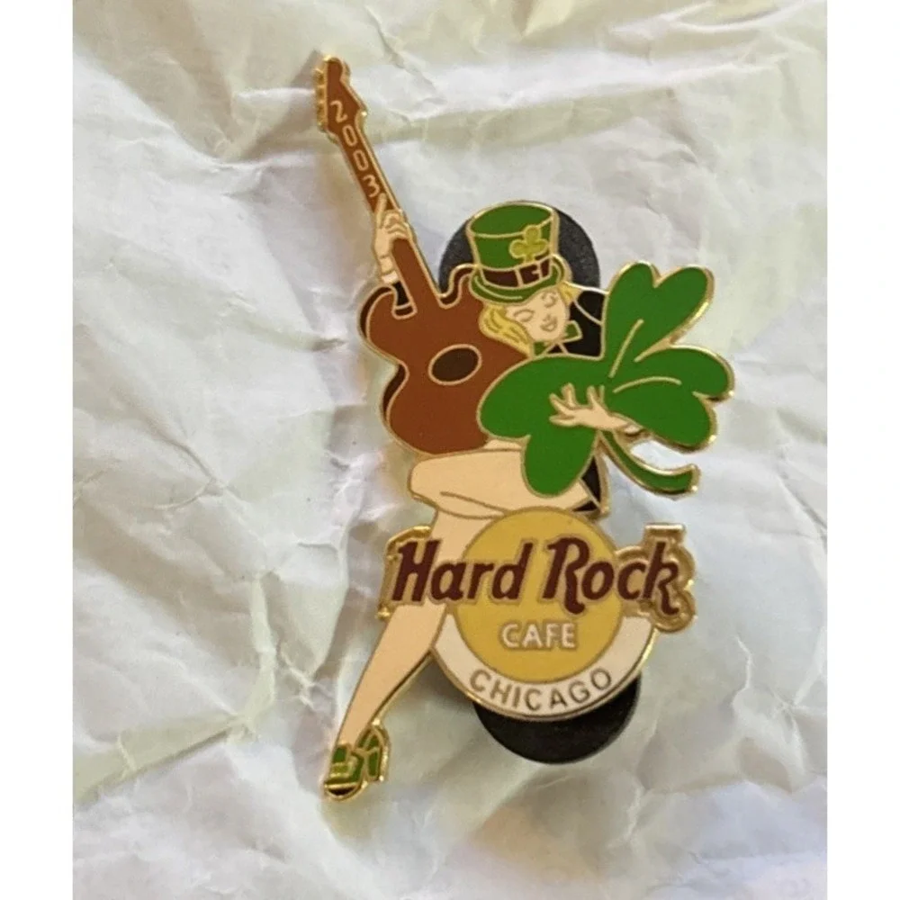 2003 Hard Rock Cafe Chicago St. Patrick's Day pin Girl Leprechaun Top Hat